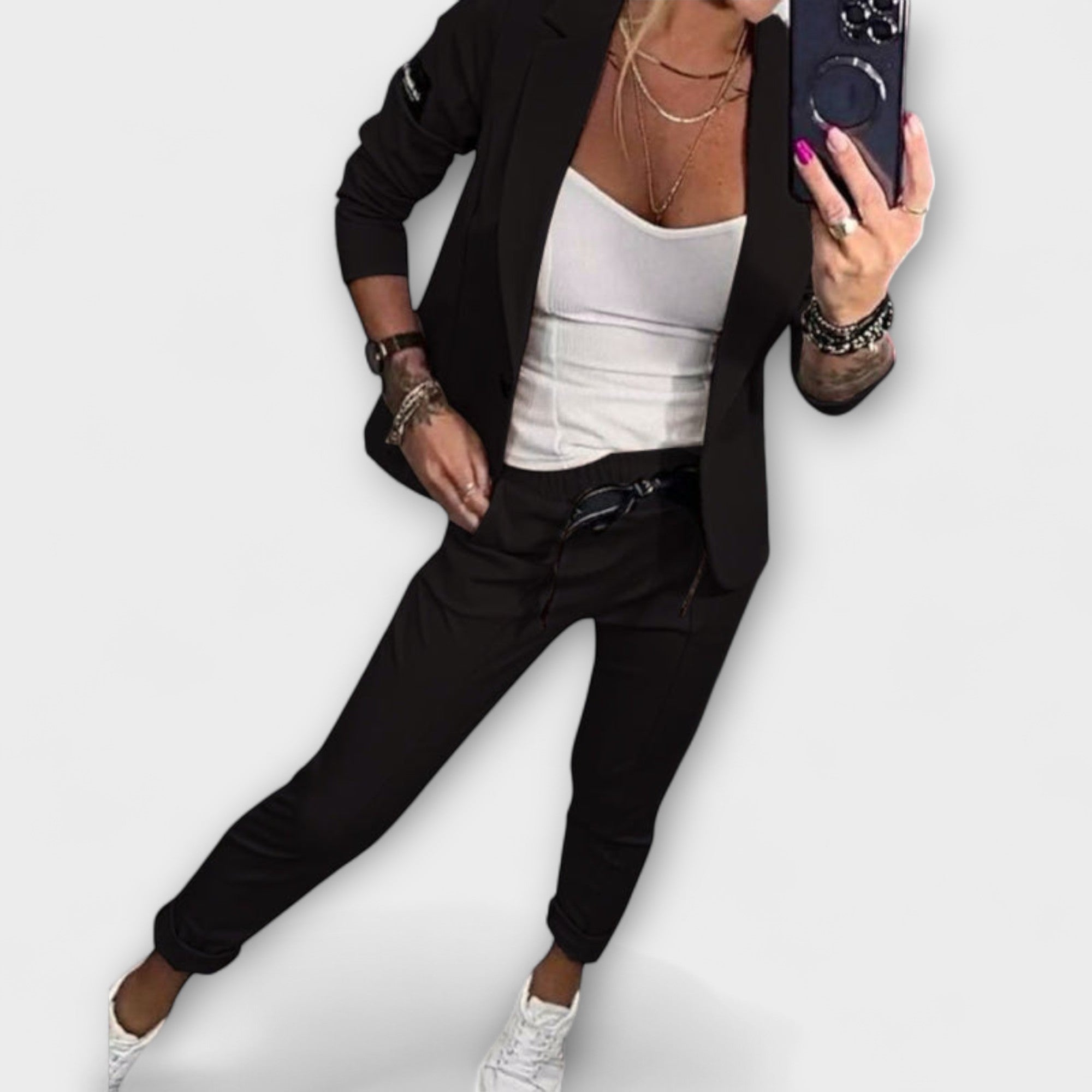 Malou ™ ｜Koordinerat set av topp, jacka och byxor