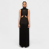 Kristen ™ ｜ Maxiklänning med plisseringar och utskärningar