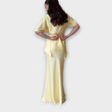 Finja ™ ｜ Top med avskurna axlar och kjolset