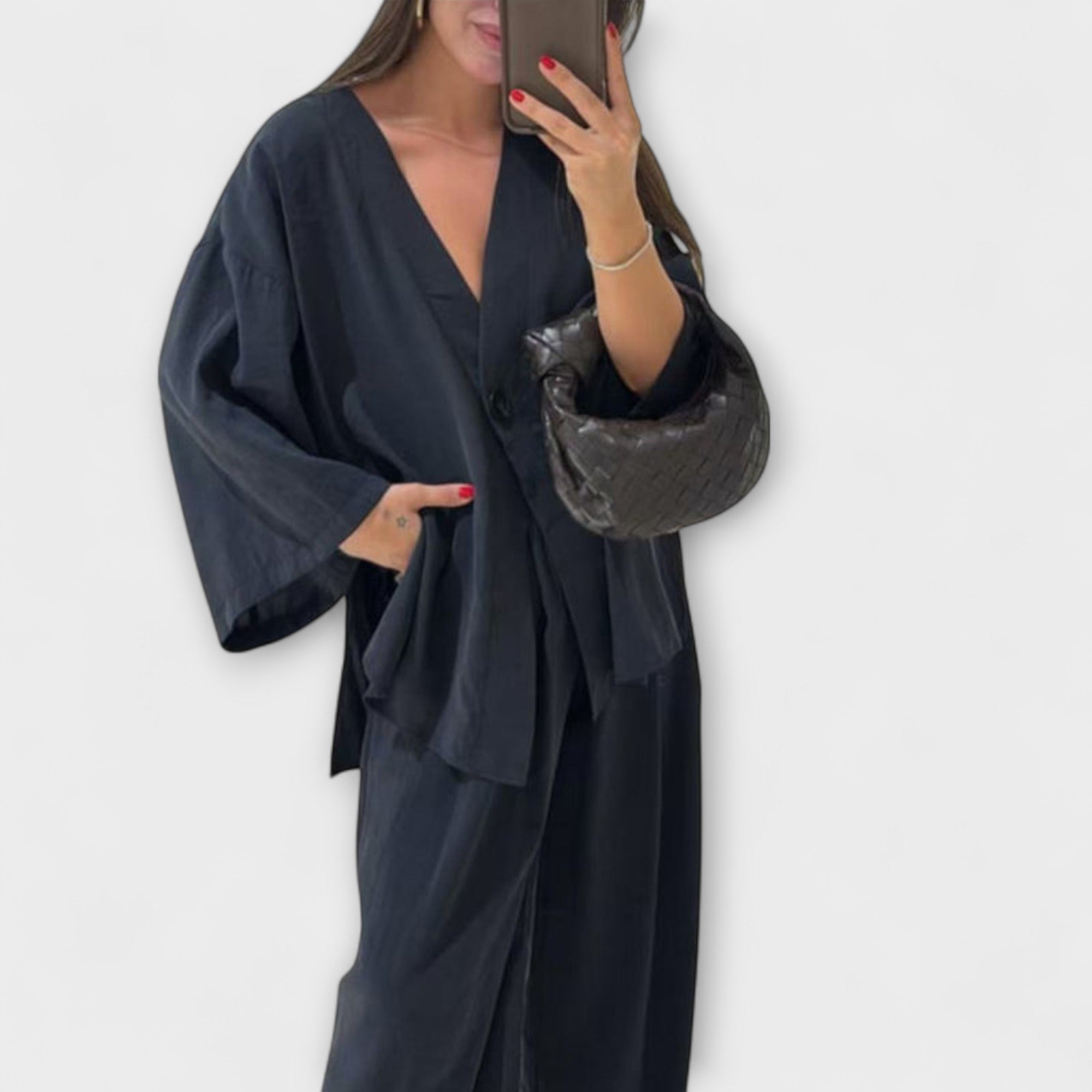 Jacqueline ™ ｜ Avslappnad topp med V-ringning och byxset