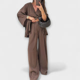 Jacqueline ™ ｜ Avslappnad topp med V-ringning och byxset