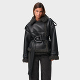 Nikola™ ｜Fårskinnsjacka med bälte 