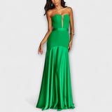 Vada ™ ｜ Klänning utan axelband med V-ringning