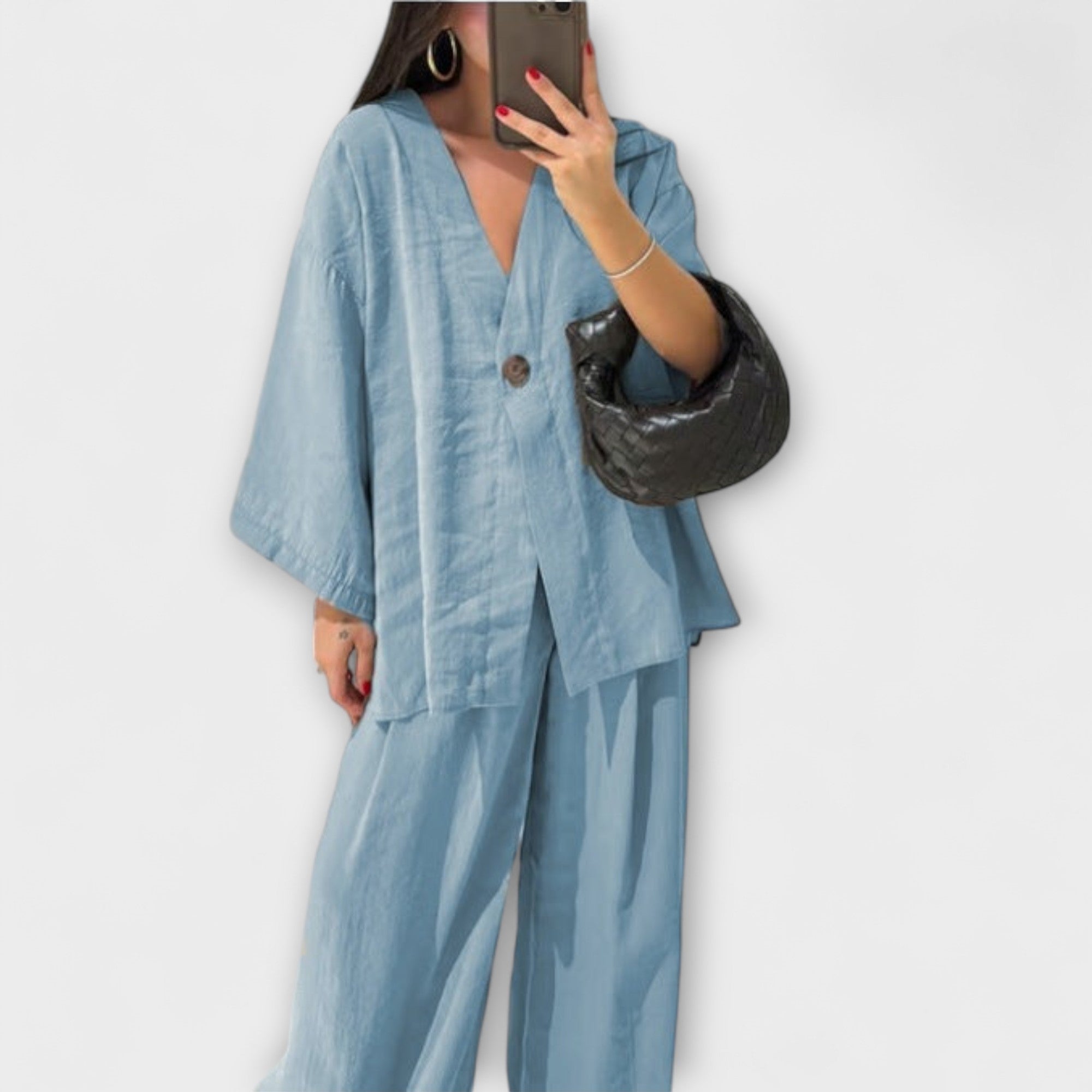 Jacqueline ™ ｜ Avslappnad topp med V-ringning och byxset