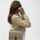 Martina™ ｜Klassisk stickad jacka med dekorativa fickor