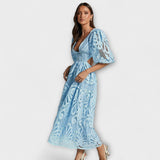 Darja ™ ｜Eleganta klänningar med fina detaljer