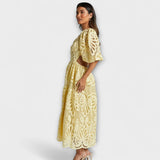 Darja ™ ｜Eleganta klänningar med fina detaljer