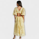 Darja ™ ｜Eleganta klänningar med fina detaljer