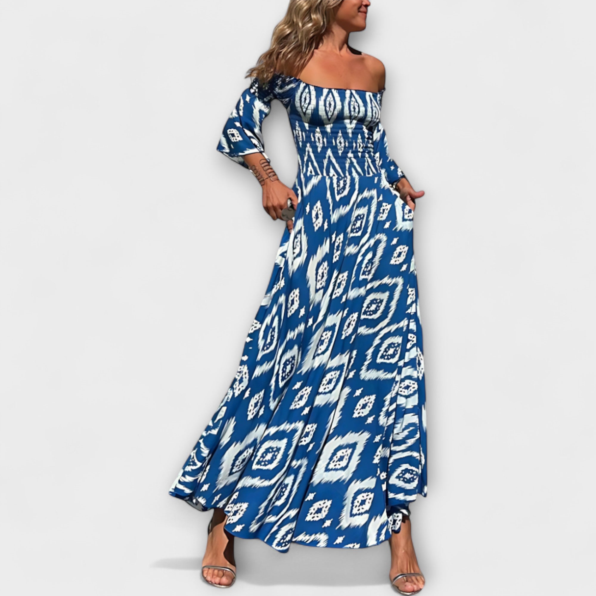 Bella ™ ｜ Klänning med avtagna axlar och havsblommor