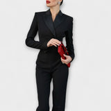 Noa ™ ｜ Svart kavajset med pärlor och bar rygg