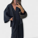 Jacqueline ™ ｜ Avslappnad topp med V-ringning och byxset