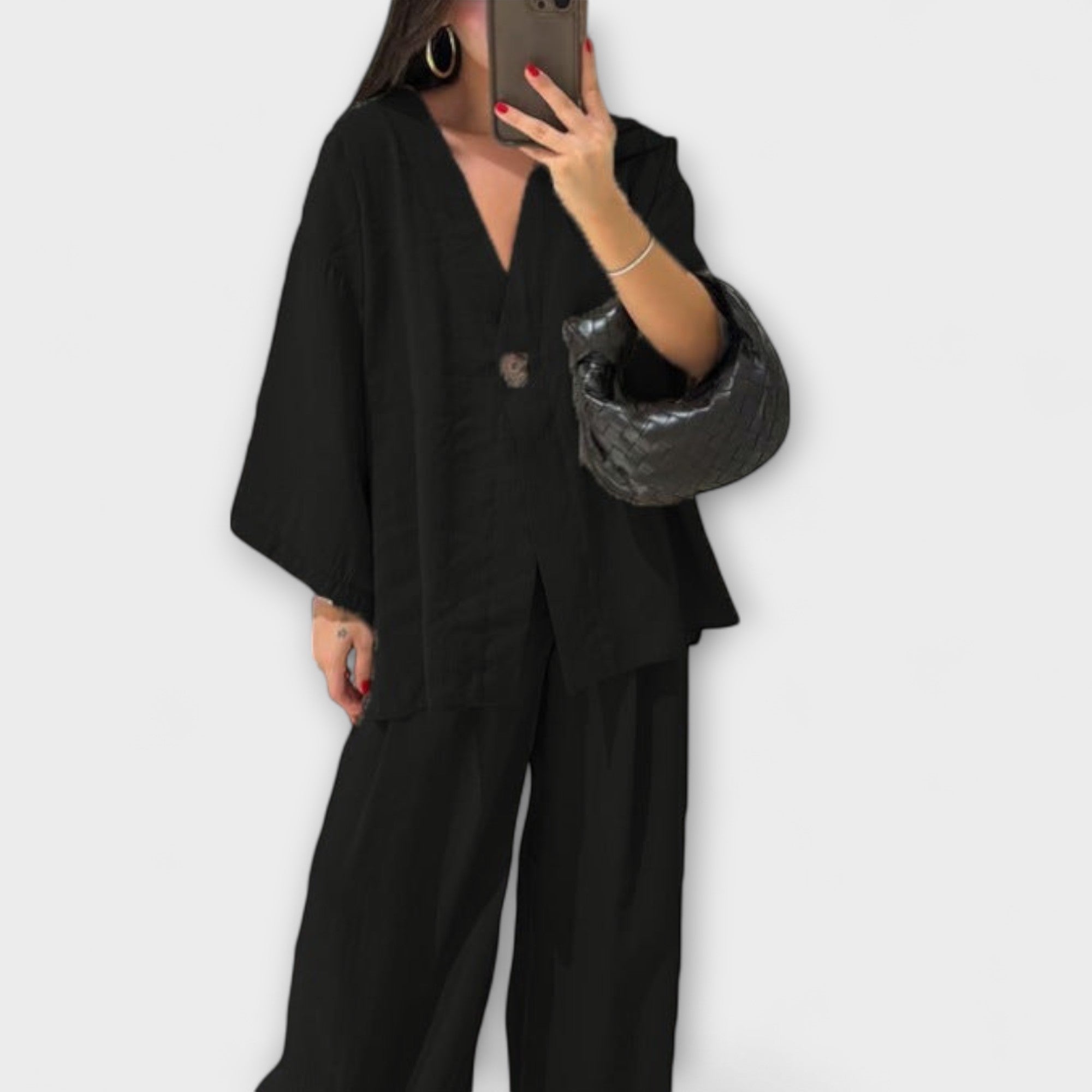 Jacqueline ™ ｜ Avslappnad topp med V-ringning och byxset