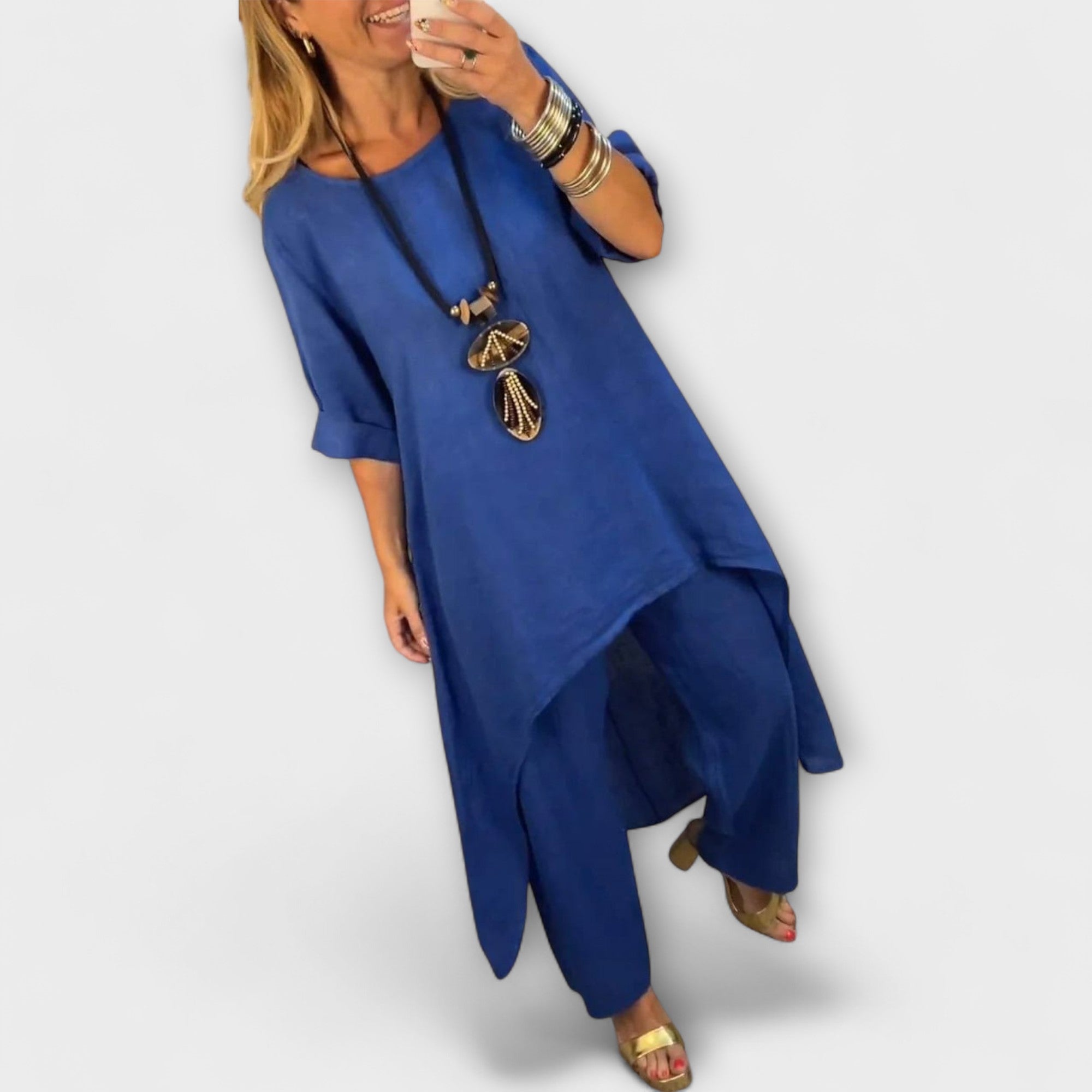 Tabea - Linneklänning med rundad halsringning